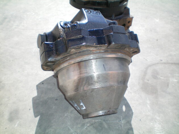 FIAT-HITACHI   FH3003   - MOTOR DE TRANSLACIÓN - Imagen 2