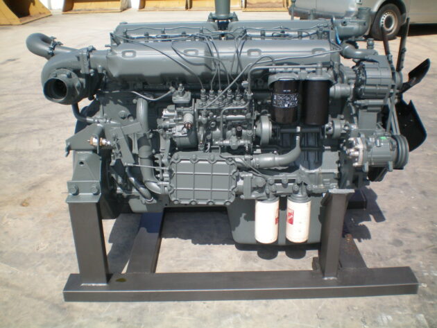 FIAT-HITACHI  FH400LCH   - MOTOR TÉRMICO IVECO CON PARTE ELÉCTRICA - Imagen 2
