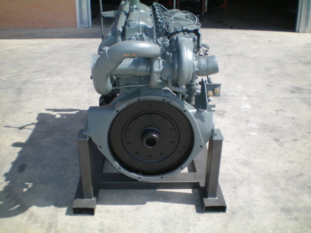 FIAT-HITACHI  FH400LCH   - MOTOR TÉRMICO IVECO CON PARTE ELÉCTRICA - Imagen 4