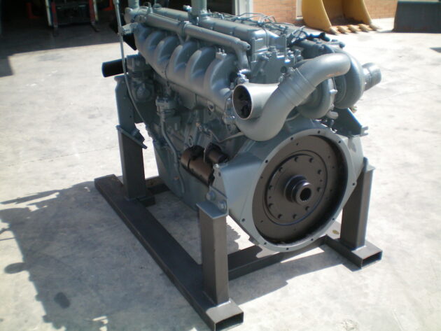FIAT-HITACHI  FH400LCH   - MOTOR TÉRMICO IVECO CON PARTE ELÉCTRICA - Imagen 5
