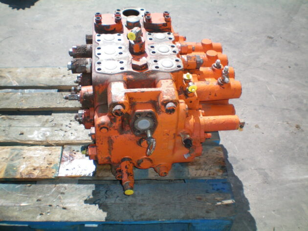 FIAT-HITACHI   FH400LCH   - DISTRIBUIDOR PRINCIPAL - Imagen 2