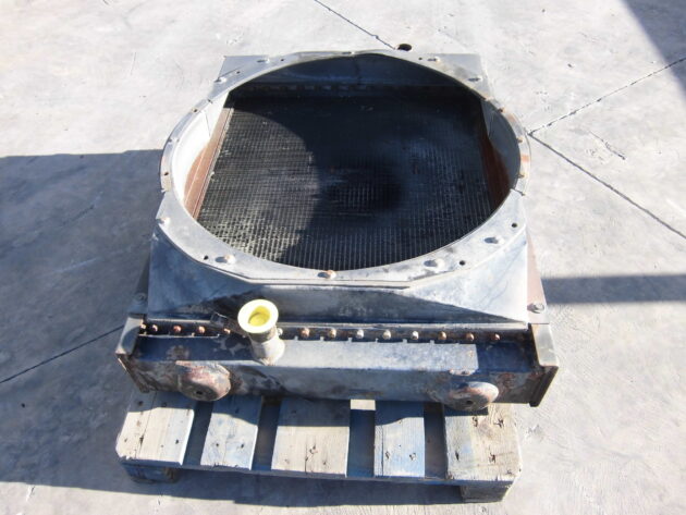 FIAT-HITACHI   FR1602   - RADIADOR DE AGUA - Imagen 4