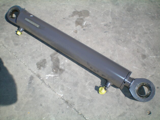 VOLVO   L35B  ZM2808049 / ZM2808061 - BOTELLA DE ELEVACIÓN