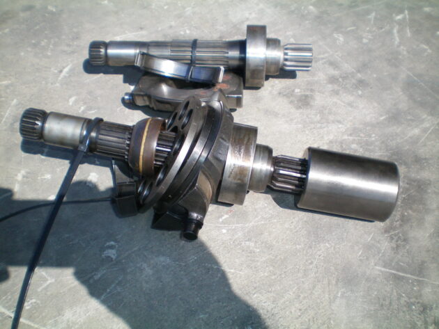 VOLVO  L35B  ZM2903440 - EJES Y PLATOS BASCULANTES DE BOMBA HIDRÁULICA - Imagen 3