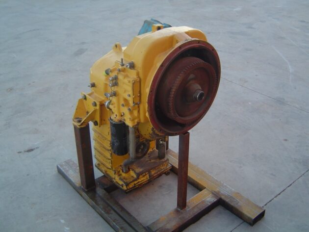 VOLVO  L50  30824 - SERVOTRANSMISIÓN - Imagen 4