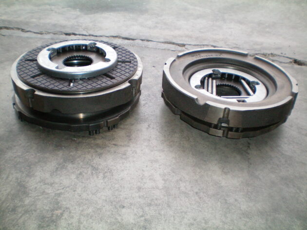 VOLVO  L70C  11103424 / 11034907 / 11103170 - PISTONES, DISCOS Y PLATOS DE FRENO DE REDUCCIÓN TRASERA - Imagen 2