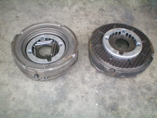 VOLVO  L70C  11103424 / 11034907 / 11103170 - PISTONES, DISCOS Y PLATOS DE FRENO DE REDUCCIÓN TRASERA - Imagen 3