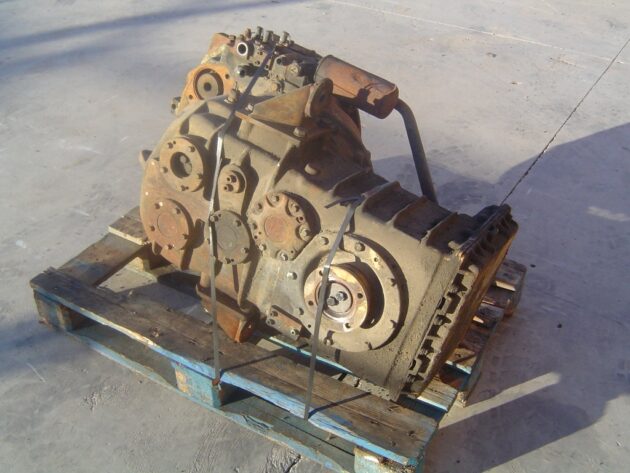 VOLVO  L70C  VOE30872 - SERVOTRANSMISIÓN