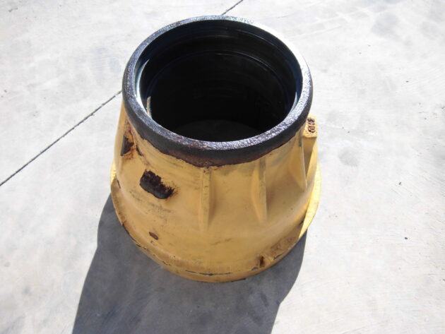 VOLVO   L70D  11035773 - CARCASA CUBO REDUCTOR DELANTERO SIN CORONA - Imagen 3
