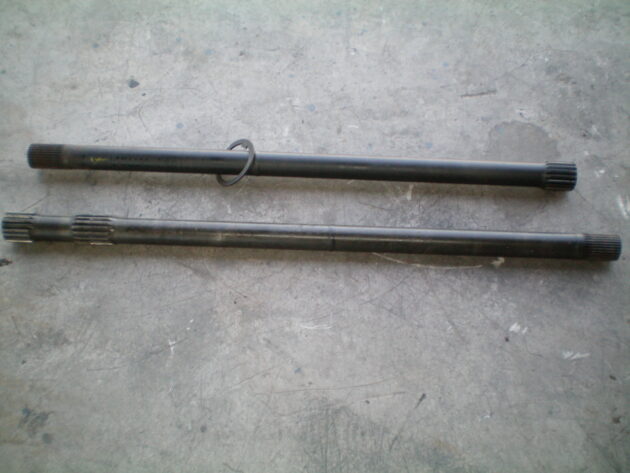 VOLVO   L90  4870460 - PALIER DELANTERO IZQUIERDO