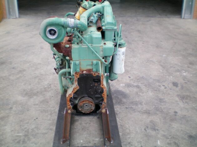 VOLVO  L90C  15003910 - MOTOR TÉRMICO TD63KBE SIN PARTE ELÉCTRICA - Imagen 4