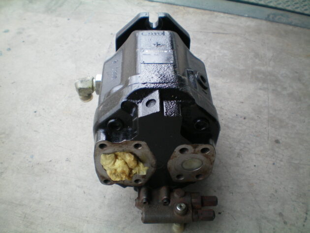 VOLVO  L90E  11172710 - BOMBA HIDRÁULICA A10V0100DFR1/31L - Imagen 4