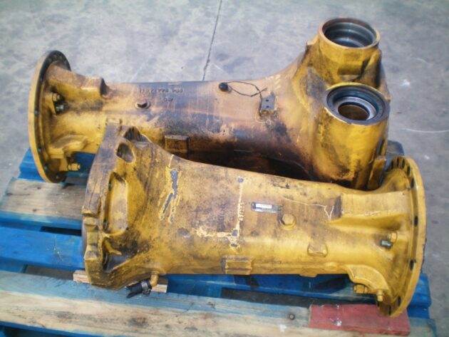 VOLVO   L90E  11168139 - CAÑONERA DERECHA PEQUEÑA DEL EJE TRASERO - Imagen 4
