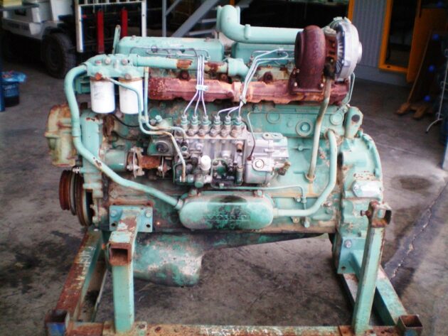 VOLVO  L120  15003916 - MOTOR TÉRMICO TD71G SIN PARTE ELÉCTRICA - Imagen 4