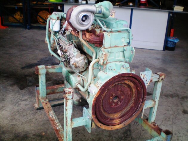 VOLVO  L120  15003916 - MOTOR TÉRMICO TD71G SIN PARTE ELÉCTRICA - Imagen 5