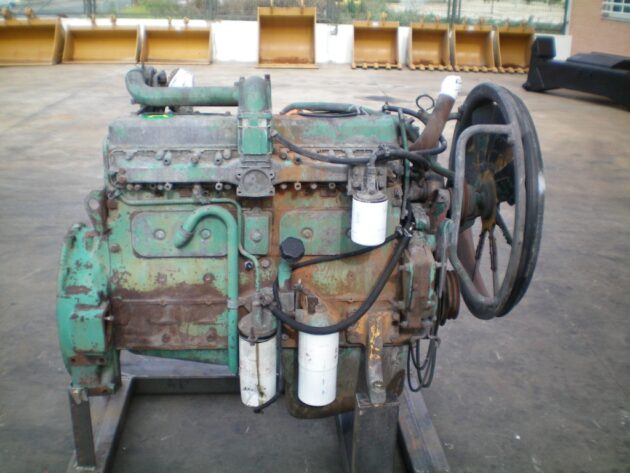 VOLVO  L120B  15003916 - MOTOR TÉRMICO TD71G SIN PARTE ELÉCTRICA - Imagen 2