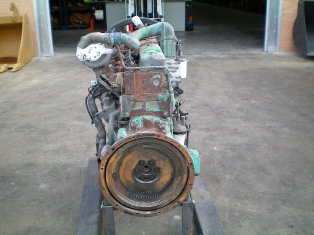 VOLVO  L120B  15003916 - MOTOR TÉRMICO TD71G SIN PARTE ELÉCTRICA - Imagen 4