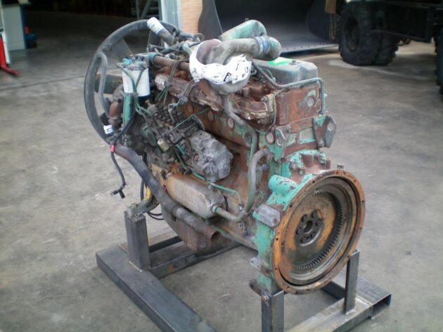 VOLVO  L120B  15003916 - MOTOR TÉRMICO TD71G SIN PARTE ELÉCTRICA - Imagen 5
