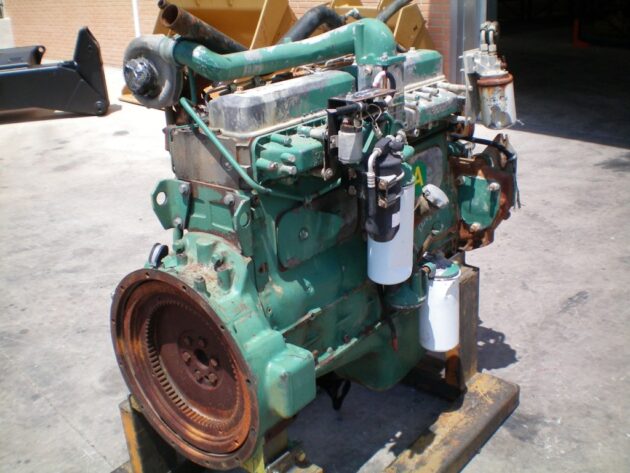 VOLVO  L120B  15003916 - MOTOR TÉRMICO TD71G CON ALTERNADOR - Imagen 3