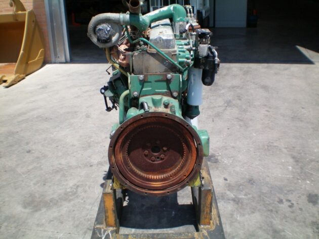 VOLVO  L120B  15003916 - MOTOR TÉRMICO TD71G CON ALTERNADOR - Imagen 4