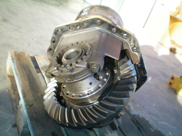 VOLVO  L150C  11035354 - GRUPO DIFERENCIAL TRASERO - Imagen 2
