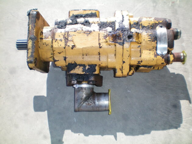 VOLVO  L330C  11700112 - BOMBA DE FRENO CLARK - Imagen 4