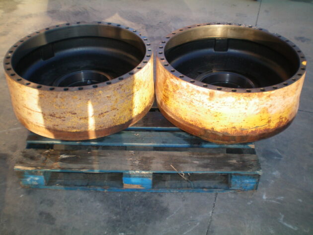 VOLVO   L330C  11703500 - BUJE TRASERO