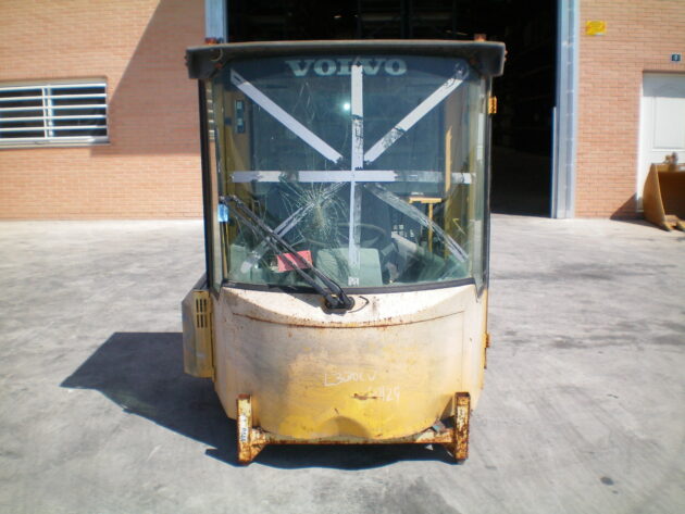VOLVO  L330C  VOE31705 - CABINA - Imagen 2