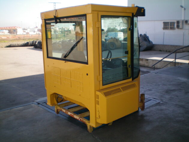 VOLVO  L330C  VOE31705 - CABINA - Imagen 4
