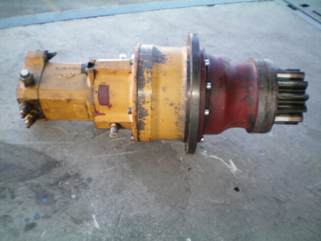 FURUKAWA   W630E  80326401-521B030242 - REDUCTOR DE GIRO CON MOTOR DE GIRO - Imagen 4