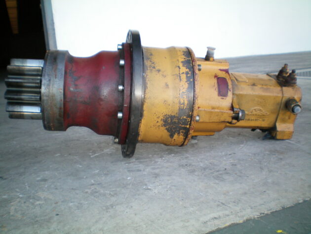 FURUKAWA   W630E  80326401-521B030242 - REDUCTOR DE GIRO CON MOTOR DE GIRO