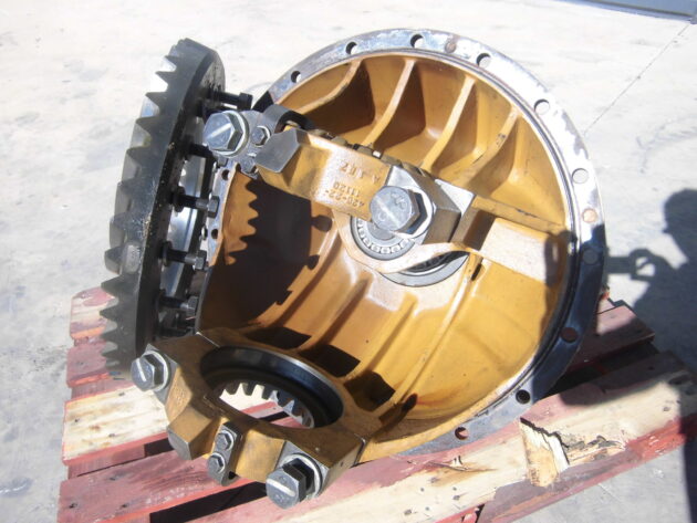 KOMATSU  WA600-1  426-23-10004 - DIFERENCIAL TRASERO SIN CAJA DE SATÉLITES - Imagen 5
