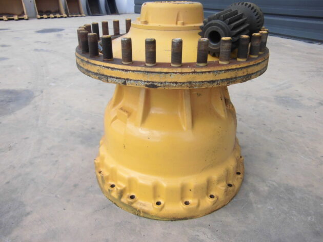VOLVO  L220E  11102439 - REDUCCIÓN TRASERA