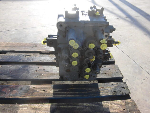 FIAT HITACHI  ZX225USR   - DISTRIBUIDOR PRINCIPAL - Imagen 3