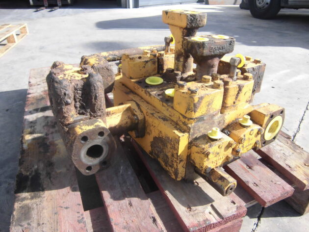 CATERPILLAR  980C  9T-1624 - DISTRIBUIDOR DE PALA - Imagen 3