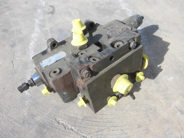 VOLVO  A35  11053869 - DISTRIBUIDOR DE DIRECCIÓN - Imagen 2