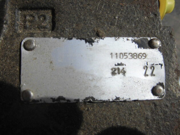 VOLVO  A35  11053869 - DISTRIBUIDOR DE DIRECCIÓN - Imagen 3