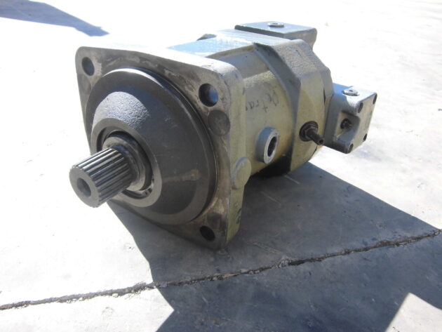 KOMATSU  PW170ES-6K  20G-60-K3172 - MOTOR DE TRANSLACIÓN TRASERO - Imagen 4