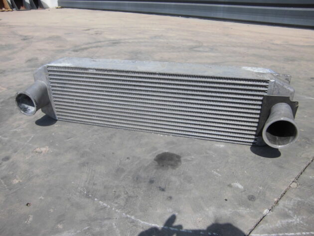VOLVO  L110E  11110775 - RADIADOR DE INTERCOOLER