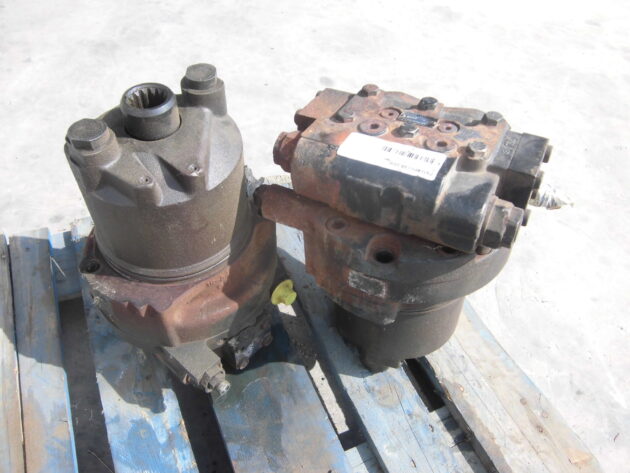 CATERPILLAR   330B  114-0484 * - MOTOR DE TRANSLACIÓN - Imagen 3