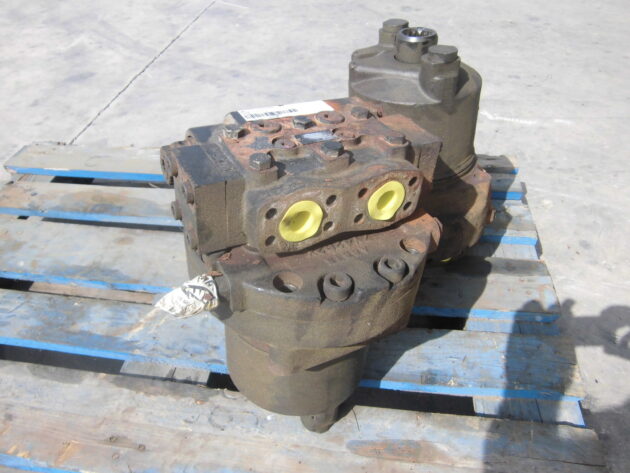 CATERPILLAR   330B  114-0484 * - MOTOR DE TRANSLACIÓN - Imagen 4