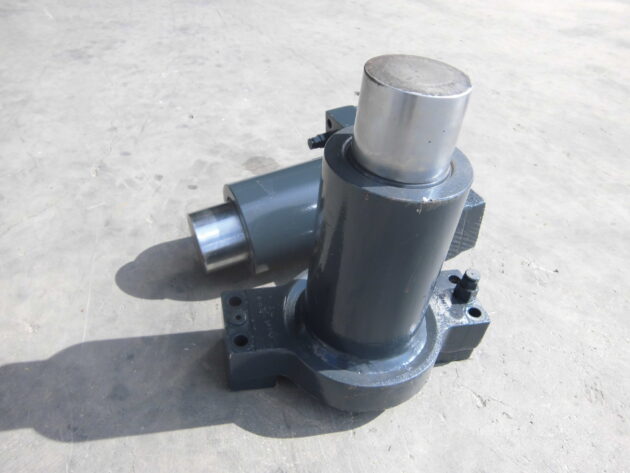 LIEBHERR  R934BHDS LITRONIC  9803432 - TENSOR DE CADENA - Imagen 3