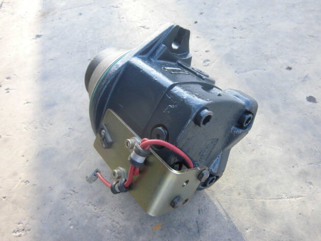 LIEBHERR  R954C LITRONIC  9072100 - MOTOR DE GIRO - Imagen 4