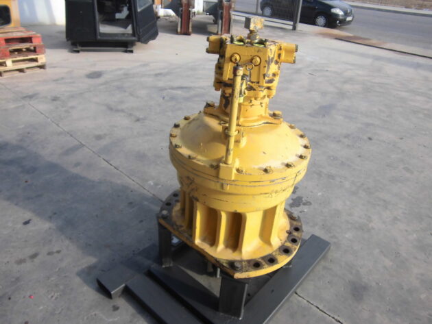 KOMATSU  PC750SE6K -  - SWING GEAR - Image 3