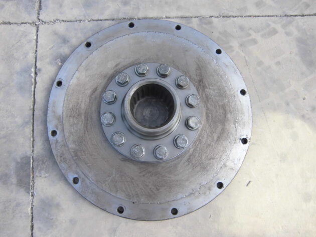 KOMATSU  PC600-7  21M-38-11371 - PLATO DE ARRASTRE DE BOMBAS - Imagen 4