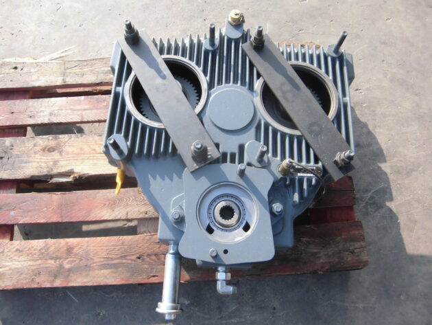 LIEBHERR  R954C LITRONIC  9077872 - CAJA DE TRANSFERENCIAS PVG351 / MKA350