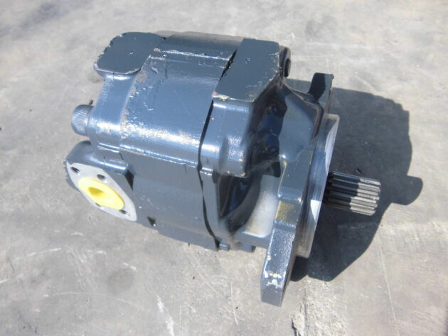 KOMATSU WA500-1 - 705-12-40010 (*) - HYDRAULIC PUMP