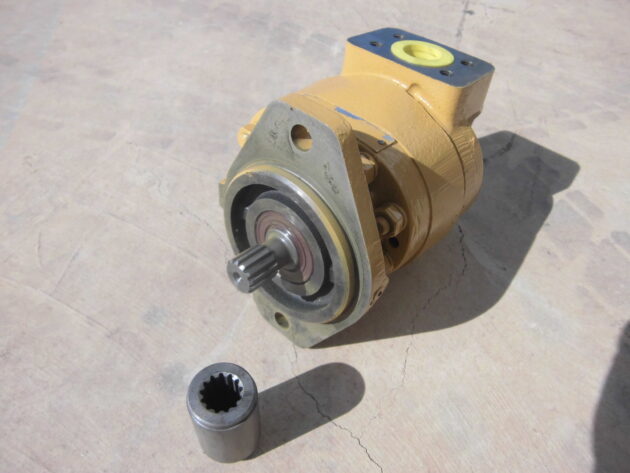 CATERPILLAR  365BL  150-5881 - BOMBA DE PILOTAJE - Imagen 3