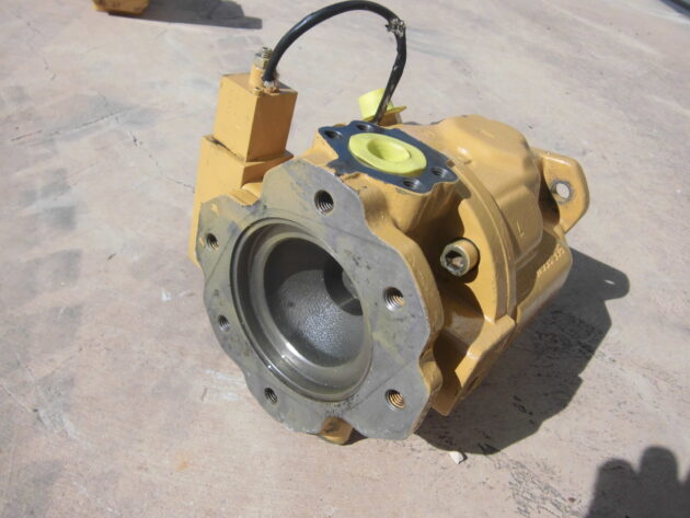 CATERPILLAR  365BL  147-5826 - BOMBA DEL VENTILADOR - Imagen 5