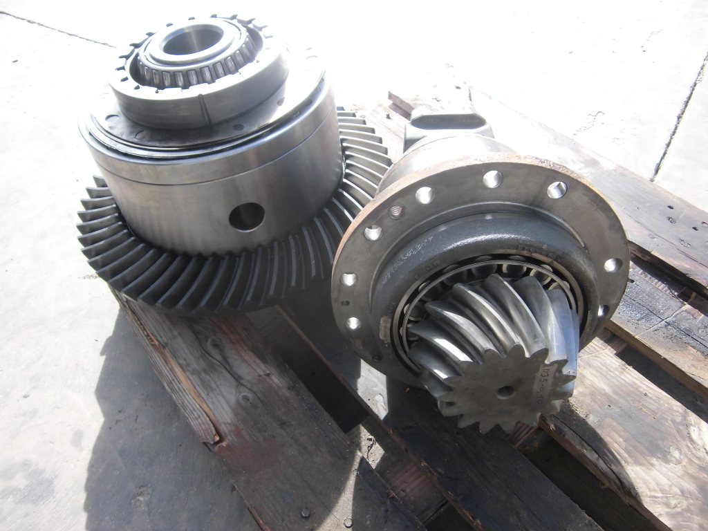 CATERPILLAR 966G - 129-4304 - SATELLITE GEAR BOX REAR DIFFERENTIAL - Image 4